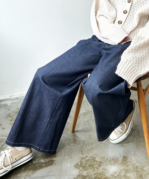 Meli rich(メリーリッチ)の「タックワイドパンツ(デニムパンツ・レディース・サックスブルー/ブルー/ネイビー・MEDIUM)」の2枚目の写真