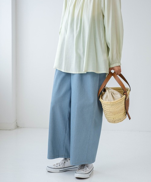 Meli rich(メリーリッチ)の「タックワイドパンツ(デニムパンツ・レディース・サックスブルー/ブルー/ネイビー・MEDIUM)」の3枚目の写真