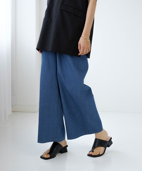 Meli rich(メリーリッチ)の「タックワイドパンツ(デニムパンツ・レディース・サックスブルー/ブルー/ネイビー・MEDIUM)」の1枚目の写真