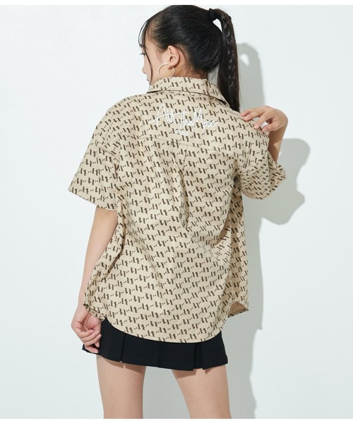 ANAP GｉRL（アナップガール）の「R+Sモノグラムデニムシャツ【親子・ジュニアお揃い】（シャツ/ブラウス・キッズ・ベージュ/ブルー・XS/M/S）」の3枚目の写真