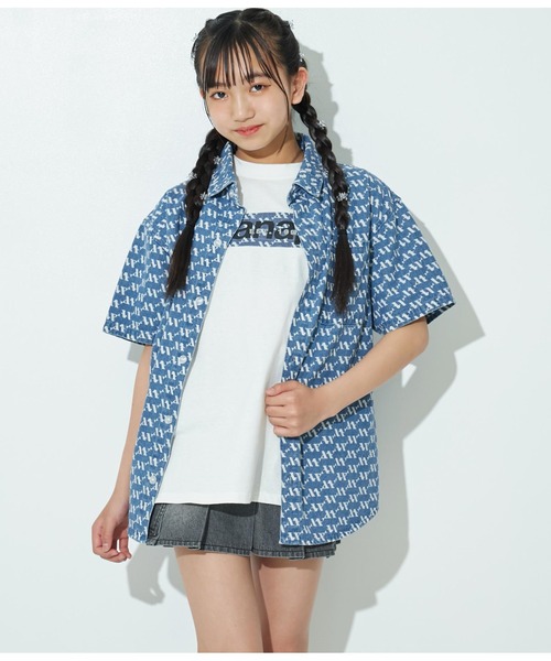 ANAP GｉRL（アナップガール）の「R+Sモノグラムデニムシャツ【親子・ジュニアお揃い】（シャツ/ブラウス・キッズ・ベージュ/ブルー・XS/M/S）」の8枚目の写真