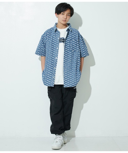 ANAP GｉRL（アナップガール）の「R+Sモノグラムデニムシャツ【親子・ジュニアお揃い】（シャツ/ブラウス・キッズ・ベージュ/ブルー・XS/M/S）」の11枚目の写真