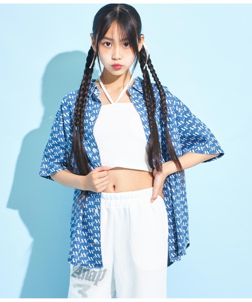 ANAP GｉRL（アナップガール）の「R+Sモノグラムデニムシャツ【親子・ジュニアお揃い】（シャツ/ブラウス・キッズ・ベージュ/ブルー・XS/M/S）」の20枚目の写真