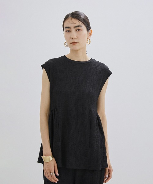 SALON adam et rope'（サロン アダム エ ロペ）の「【WEB限定】【セットアップ対応】ラッセルシャーリングウエストギャザーペプラムTシャツ（Tシャツ/カットソー・レディース・ブラック/グレー/オフホワイト・FREE）」の3枚目の写真