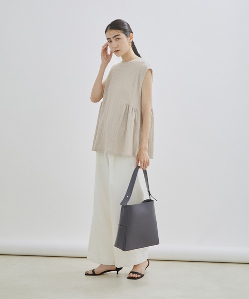 SALON adam et rope'（サロン アダム エ ロペ）の「【WEB限定】【セットアップ対応】ラッセルシャーリングウエストギャザーペプラムTシャツ（Tシャツ/カットソー・レディース・ブラック/グレー/オフホワイト・FREE）」の19枚目の写真