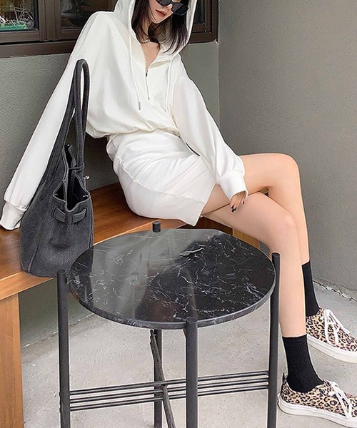 NANEA(ナネア)の「フード付きワンピース(ワンピース・レディース・ブラック/ホワイト/グレー・SMALL/MEDIUM)」の8枚目の写真