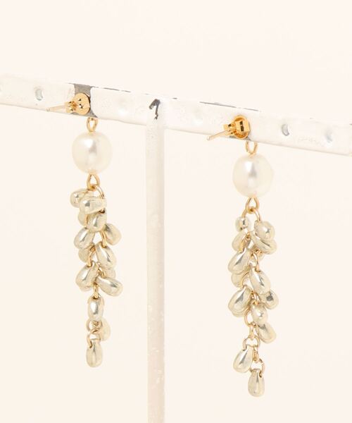 tone（トーン）の「【Hi-na】揺れるドロップビーズ＆パール　ピアス(MA)（ピアス（両耳用）・レディース・シルバー/クリア・FREE）」の5枚目の写真