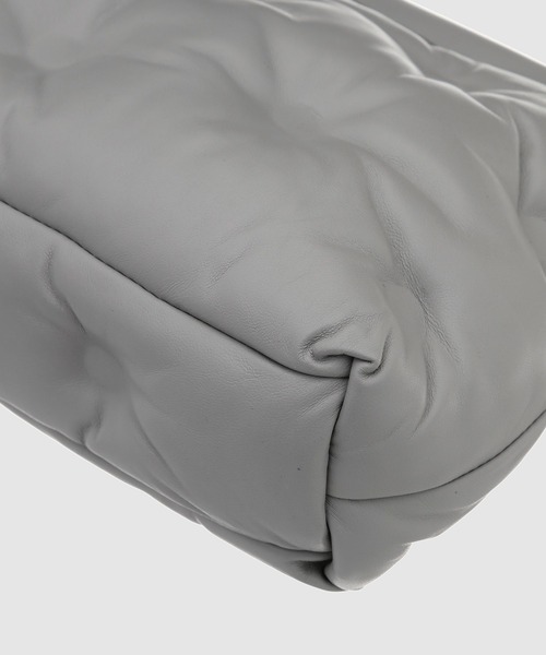 Maison Margiela（メゾンマルジェラ）の「SHOULDER BAG（ショルダーバッグ・メンズ・グレー系その他/ブラック・UNI）」の4枚目の写真