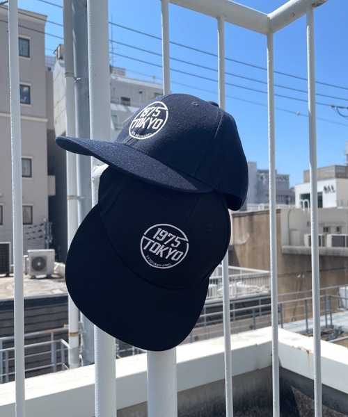 CANAL JEAN（キャナルジーン）の「1975 TOKYO　刺繍CAP（キャップ・レディース・ネイビー/ブラック・ONE SIZE）」の9枚目の写真