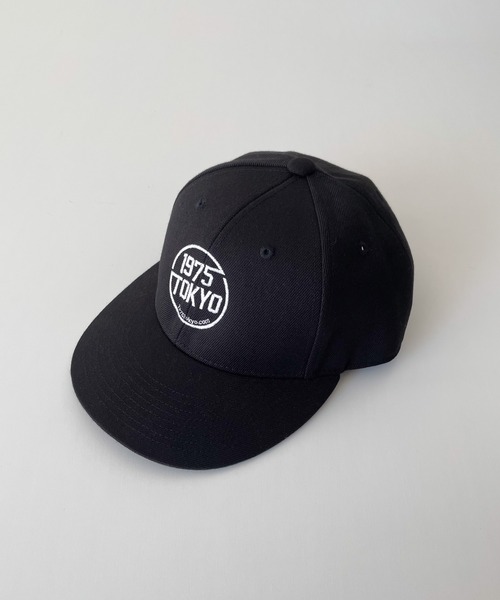 CANAL JEAN（キャナルジーン）の「1975 TOKYO　刺繍CAP（キャップ・レディース・ネイビー/ブラック・ONE SIZE）」の5枚目の写真