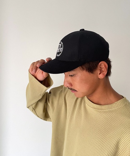 CANAL JEAN（キャナルジーン）の「1975 TOKYO　刺繍CAP（キャップ・レディース・ネイビー/ブラック・ONE SIZE）」の4枚目の写真