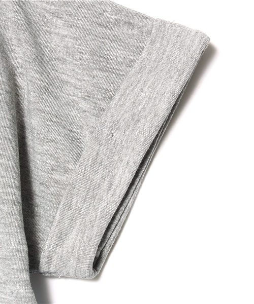 CIAOPANIC TYPY（チャオパニックティピー）の「KIDS　バックストライプTシャツ（Tシャツ/カットソー・キッズ・グレー/オフホワイト・105/125/115/135/95）」の4枚目の写真