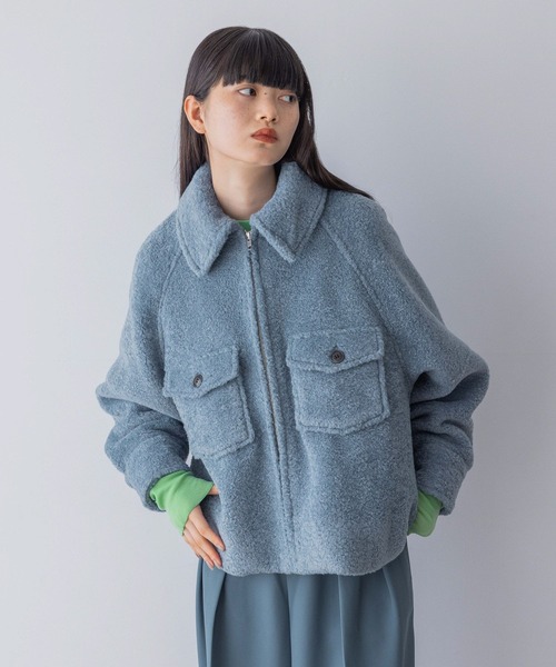 yuw(ユウ)の「ZIPショートブルゾン 973649(ブルゾン・レディース・ブラック/ブルー・FREE)」の2枚目の写真