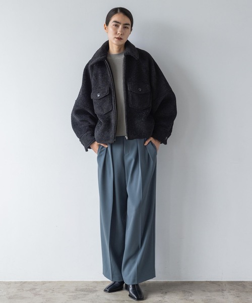 yuw(ユウ)の「ZIPショートブルゾン 973649(ブルゾン・レディース・ブラック/ブルー・FREE)」の12枚目の写真