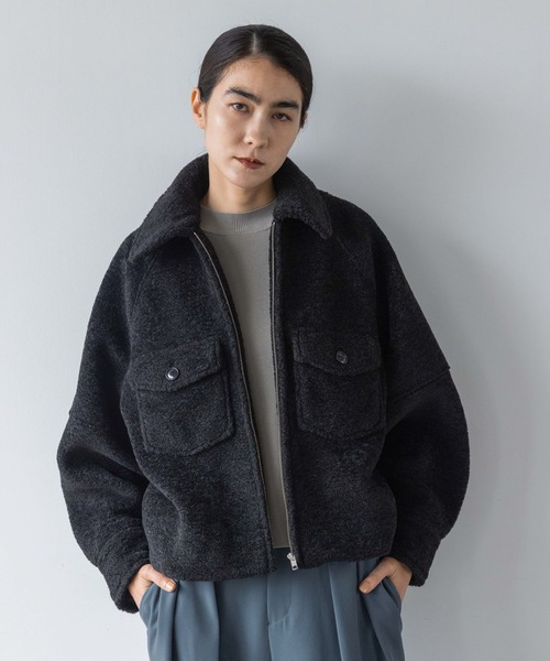 yuw(ユウ)の「ZIPショートブルゾン 973649(ブルゾン・レディース・ブラック/ブルー・FREE)」の14枚目の写真