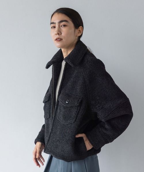 yuw(ユウ)の「ZIPショートブルゾン 973649(ブルゾン・レディース・ブラック/ブルー・FREE)」の15枚目の写真