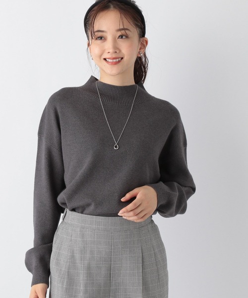 GLOBAL WORK(グローバルワーク)の「メルティスタンドスリットプルオーバー/198024(ニット/セーター・レディース・ダークグレー/モカ/ブラウン/グリーン/ブルー系その他/アイボリー/ブラック/マスタード/グレイッシュベージュ/ブルー/ピンク系その他/その他・LARGE/SMALL/MEDIUM)」の4枚目の写真