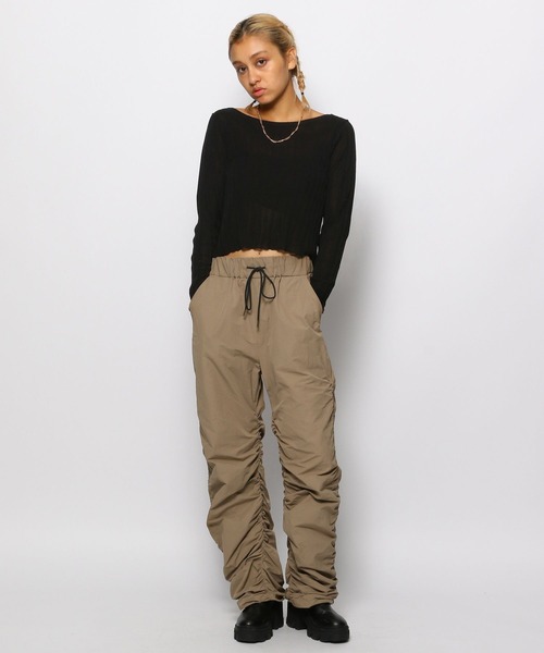 FOREVER 21（フォーエバー トゥエンティーワン）の「【2023AW】シャーリングシャカパンツ（その他パンツ・レディース・ブラック/ベージュ・MEDIUM/LARGE）」の4枚目の写真