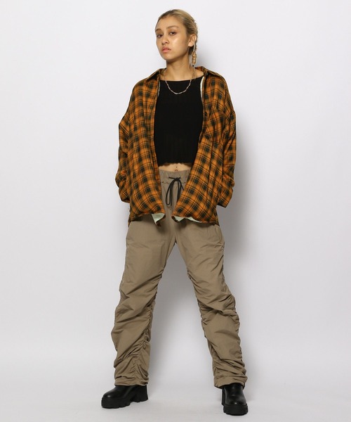 FOREVER 21（フォーエバー トゥエンティーワン）の「【2023AW】シャーリングシャカパンツ（その他パンツ・レディース・ブラック/ベージュ・MEDIUM/LARGE）」の8枚目の写真