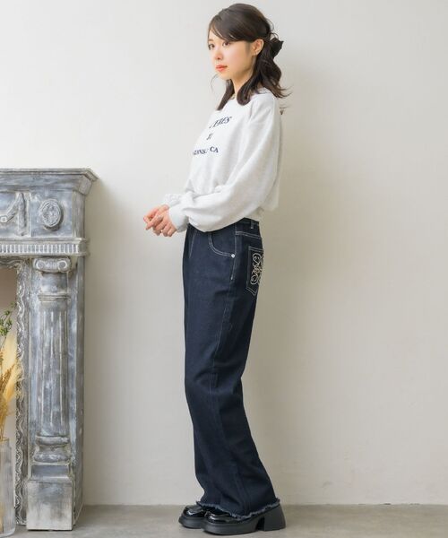 ems excite（エムズエキサイト）の「ショート刺繍トレーナー（スウェット・レディース・ホワイト系その他/ダークブルー/レッド・FREE）」の14枚目の写真