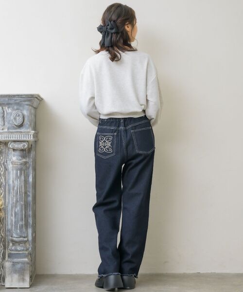 ems excite（エムズエキサイト）の「ショート刺繍トレーナー（スウェット・レディース・ホワイト系その他/ダークブルー/レッド・FREE）」の15枚目の写真