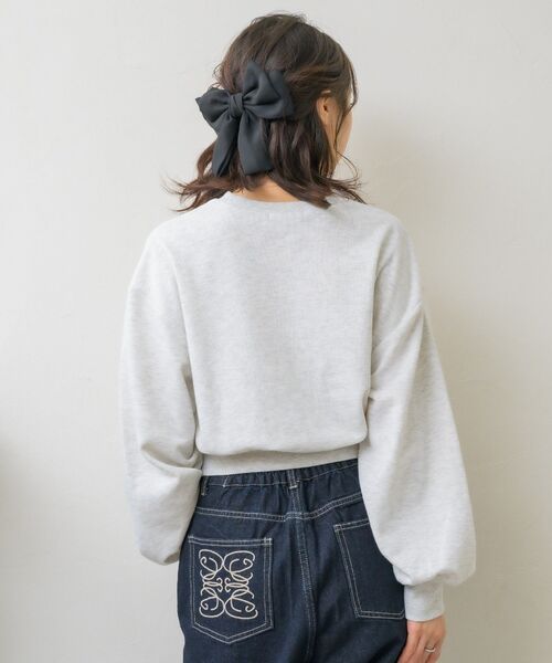 ems excite（エムズエキサイト）の「ショート刺繍トレーナー（スウェット・レディース・ホワイト系その他/ダークブルー/レッド・FREE）」の18枚目の写真