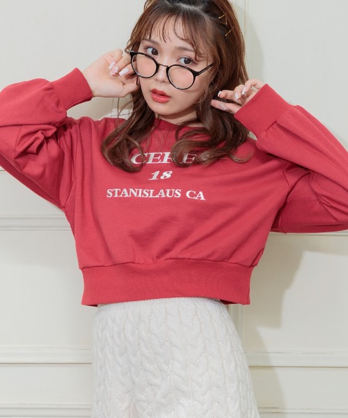 ems excite(エムズエキサイト)の「ショート刺繍トレーナー(スウェット・レディース・ホワイト系その他/ダークブルー/レッド・FREE)」の3枚目の写真