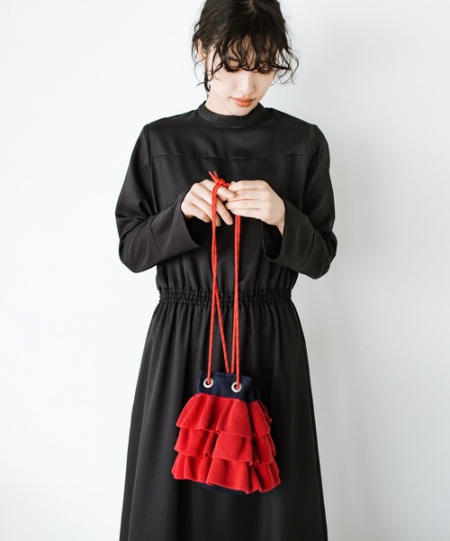haco!(ハコ)の「haco!×NOKI 花をまとうコラボシリーズ【ケイトウ】巾着バッグ(ショルダーバッグ・レディース・レッド・ONE SIZE)」の3枚目の写真