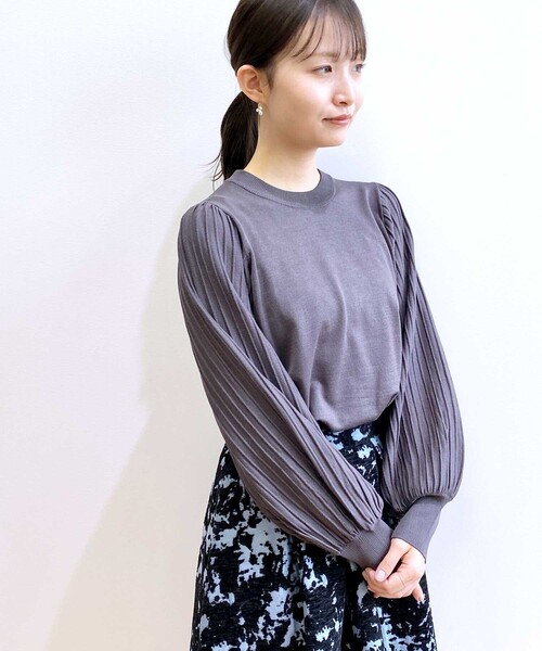 index(インデックス)の「◆≪6color≫ プリーツスリーブニット【抗ピル/洗濯機洗い可】(ニット/セーター・レディース・ライトグレー/ホワイト系9/ライトブルー/レッド系1/ブラック系7/チャコールグレー・42/38/34/40/36)」の12枚目の写真