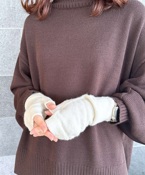 LEPSIM(レプシィム)の「フィンガーレスグローブ 988920(手袋・レディース・オレンジ/アイボリー/ブルー/ベージュ系その他/ブラック/グレー・ONE SIZE)」の9枚目の写真