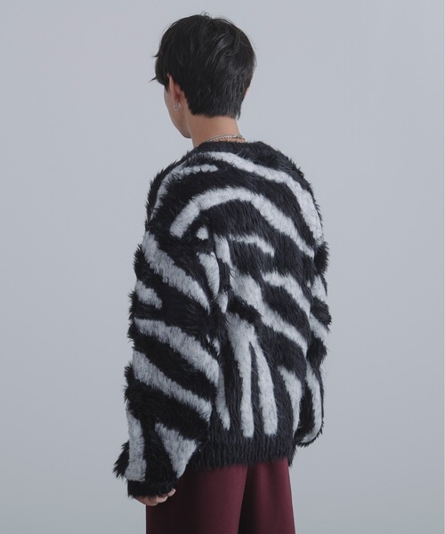 Ellno Loset（エルノロゼット）の「アソートシャギーニット（ニット/セーター・メンズ・ライトグレー/ブラック系2/パープル系/ライトグレー系1/ブラック系1/ダークブルー・LARGE/MEDIUM/SMALL）」の8枚目の写真