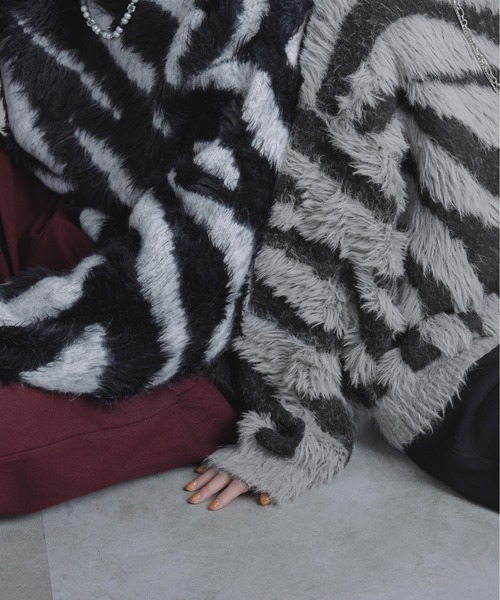 Ellno Loset（エルノロゼット）の「アソートシャギーニット（ニット/セーター・メンズ・ライトグレー/ブラック系2/パープル系/ライトグレー系1/ブラック系1/ダークブルー・LARGE/MEDIUM/SMALL）」の19枚目の写真