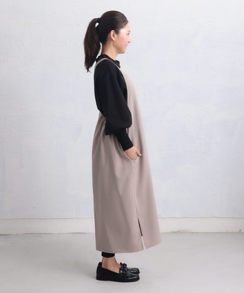 COCO WALK（ココウォーク）の「COCOWALK:ギャザーバッククロスエプロン（エプロン・レディース・チャコールグレー/グレイッシュベージュ・FREE）」の4枚目の写真