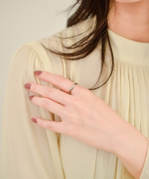 BROTHERHOOD（ブラザーフッド）の「【earyear】チャビー プレーン リング「サージカルステンレス316L」（リング・レディース・その他3/その他8/その他1/その他9/その他7/その他6/その他10/その他4/その他5/その他2・MEDIUM/SMALL/LARGE/X-SMALL）」の3枚目の写真