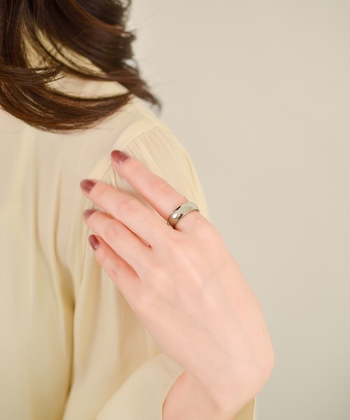 BROTHERHOOD（ブラザーフッド）の「【earyear】チャビー プレーン リング「サージカルステンレス316L」（リング・レディース・その他3/その他8/その他1/その他9/その他7/その他6/その他10/その他4/その他5/その他2・MEDIUM/SMALL/LARGE/X-SMALL）」の7枚目の写真