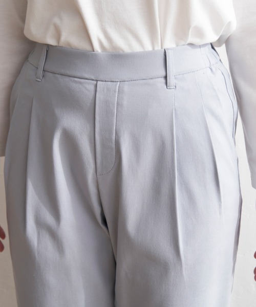 ikka(イッカ)の「GOKU楽パンツ ストレッチテーパード(その他パンツ・レディース・オリーブ/ブラック/ベージュ/ライトグレー/オフホワイト・M/L/S)」の6枚目の写真