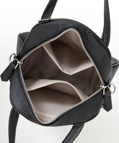 LAVEANGE（ラビアンジェ）の「カウレザーミニボストンショルダーバッグ（ショルダーバッグ・レディース・シルバー/ブラック・F）」の12枚目の写真