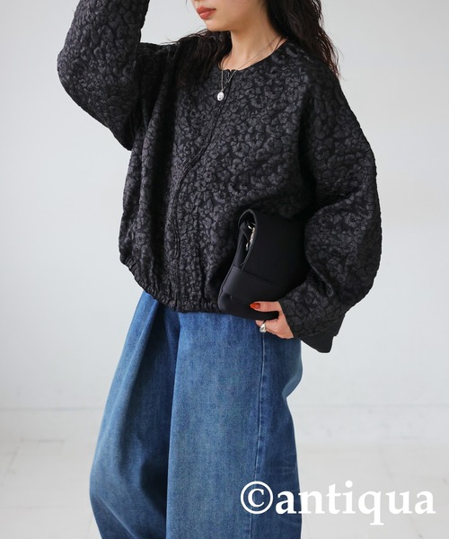antiqua(アンティカ)の「ジャガードショートジャケット(ノーカラージャケット・レディース・ブラック・ONESIZE)」の4枚目の写真