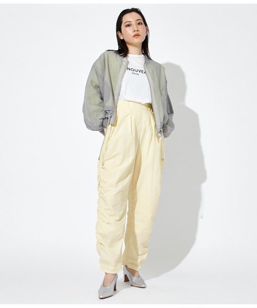 Settimissimo（セッティミッシモ）の「サイドギャザー ナイロン パンツ ロング（その他パンツ・レディース・ブラック/アイボリー・M）」の6枚目の写真