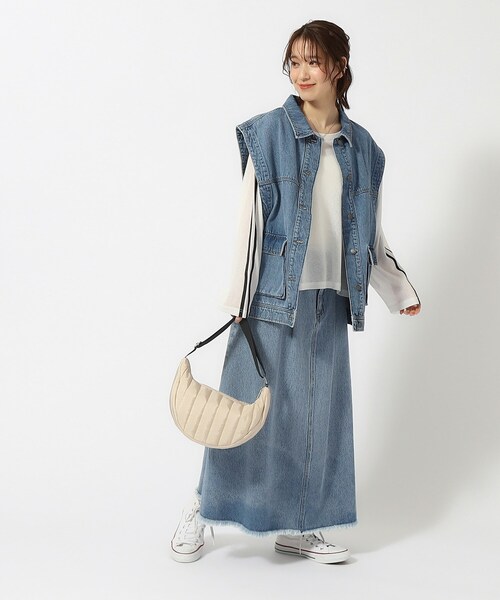 Cutie Blonde(キューティーブロンド)の「◆大人の抜け感コーデに ライン入りシアートップス(Tシャツ/カットソー・レディース・チャコールグレー/ホワイト系/グリーン系・04/03/02)」の6枚目の写真