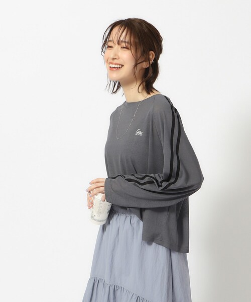 Cutie Blonde(キューティーブロンド)の「◆大人の抜け感コーデに ライン入りシアートップス(Tシャツ/カットソー・レディース・チャコールグレー/ホワイト系/グリーン系・04/03/02)」の9枚目の写真