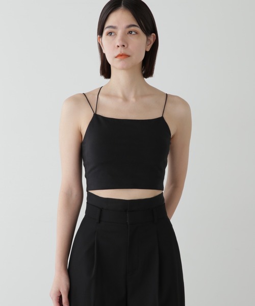 JILL STUART(ジルスチュアート)の「◆クロップドカップ付きインナー(キャミソール・レディース・ホワイト/ブラック・MEDIUM/SMALL)」の1枚目の写真