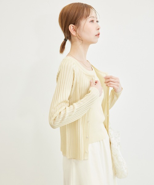 ROPE' PICNIC(ロペピクニック)の「メタルライクヤーンニットカーディガン(カーディガン/ボレロ・レディース・ブラック/ホワイト/クリーム・38)」の16枚目の写真