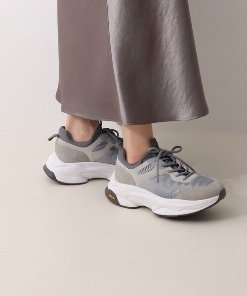 NOLLEY’S（ノーリーズ）の「ビブラムソールスニーカー（スニーカー・レディース・グレー/ベージュ・37/38/36）」の2枚目の写真