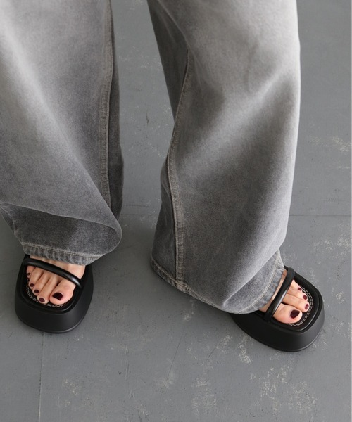 cheriella(シェリエラ)の「【cheriella】ストラップ厚底サンダル STRAP PLATFORM SANDALS(サンダル・レディース・ブラック/シルバー・S(23cm)/M(24cm)/L(25cm))」の14枚目の写真