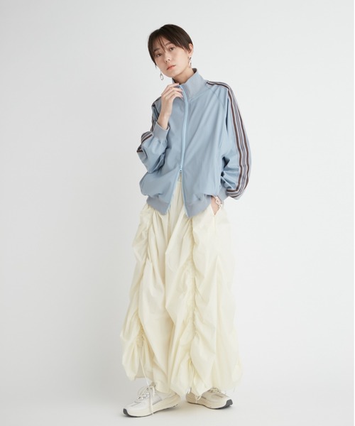 emmi（エミ）の「ボリュームドロストジップアップスカート（スカート・レディース・ライトグレー/オフホワイト/ブラック・0/1）」の19枚目の写真