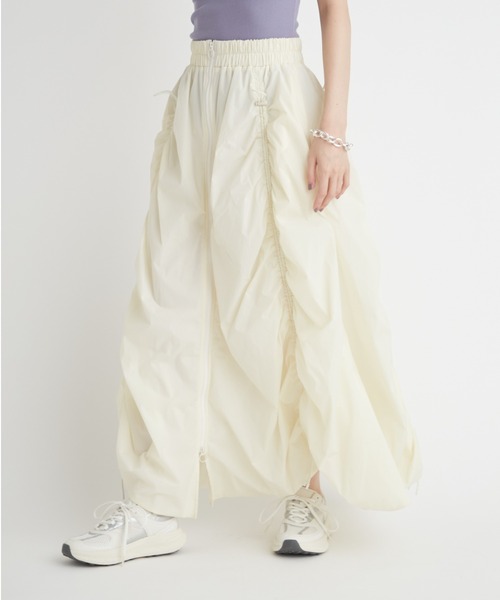 emmi（エミ）の「ボリュームドロストジップアップスカート（スカート・レディース・ライトグレー/オフホワイト/ブラック・0/1）」の9枚目の写真