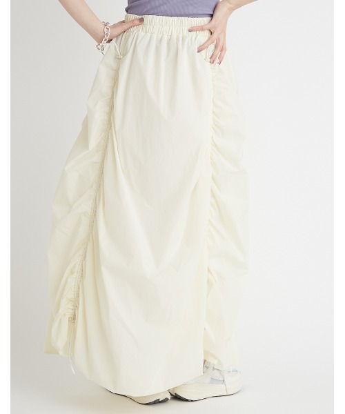 emmi（エミ）の「ボリュームドロストジップアップスカート（スカート・レディース・ライトグレー/オフホワイト/ブラック・0/1）」の12枚目の写真