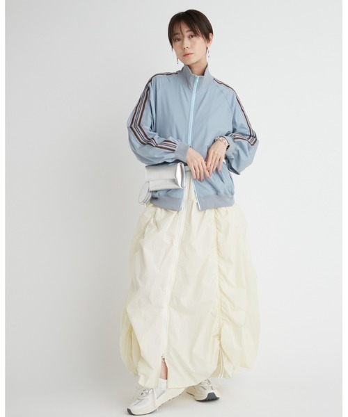 emmi（エミ）の「ボリュームドロストジップアップスカート（スカート・レディース・ライトグレー/オフホワイト/ブラック・0/1）」の21枚目の写真