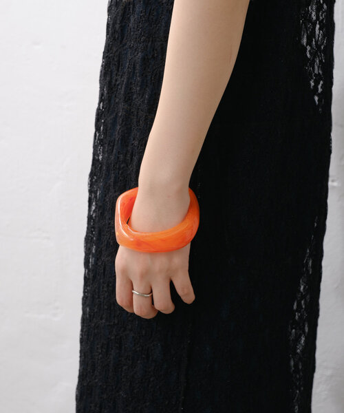 Kastane（カスタネ）の「*クリアバングル（バングル/リストバンド・レディース・ブラウン/オレンジ/クリア・FREE）」の11枚目の写真